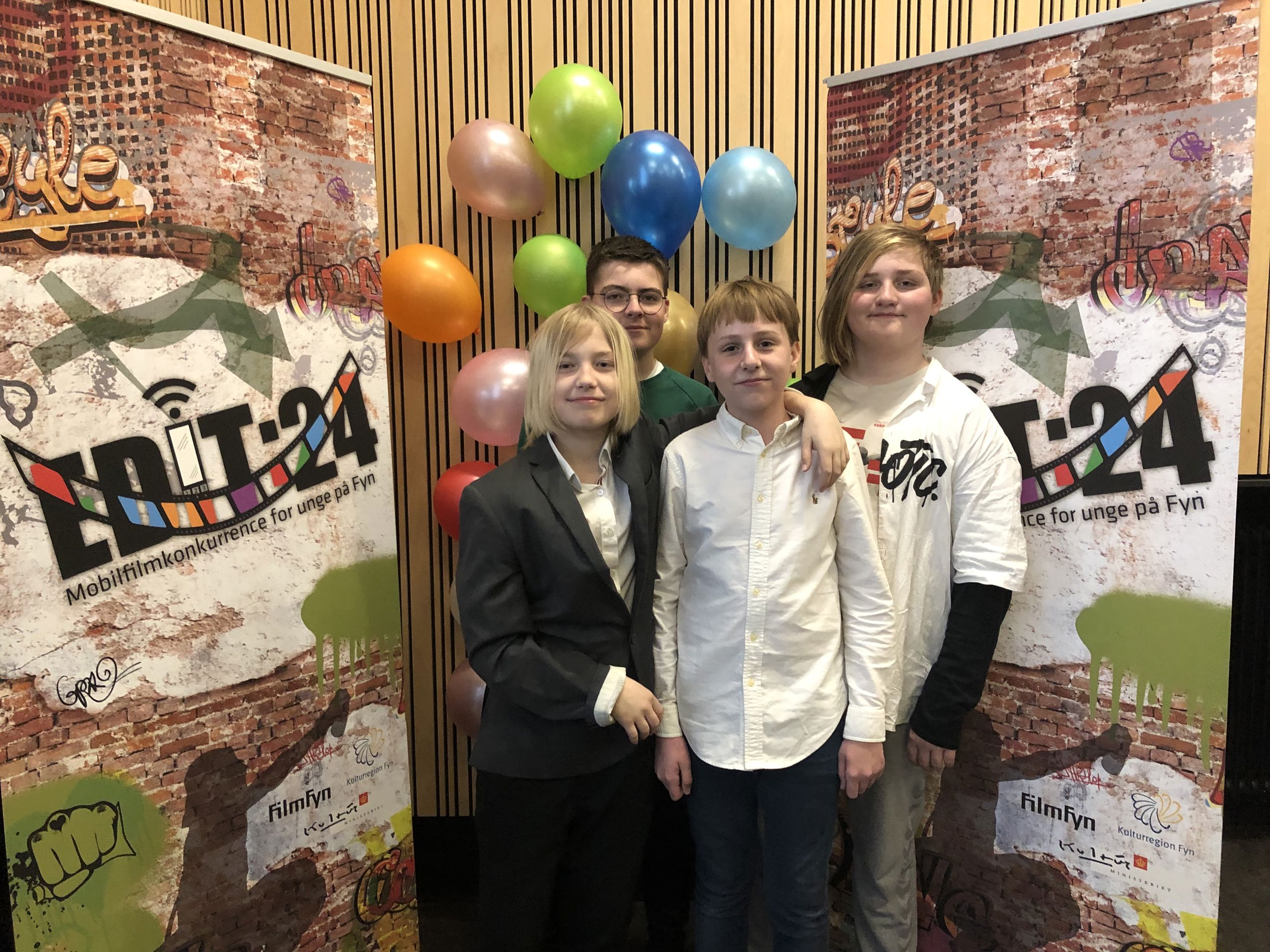 Filmgruppe fra 6. årgang på Søndersøskolen