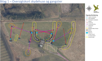 Oversigtskort, hvor placeringen af skydehuse og gangstier er vist.