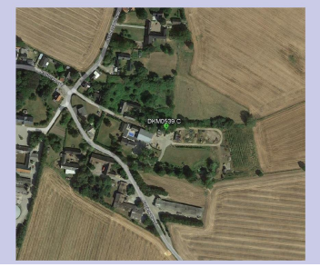 Oversigtsfoto over ejendommen, hvor telemasten placeres.