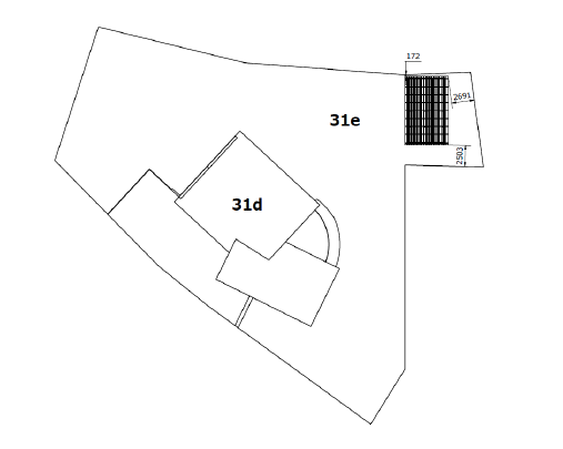 Oversigtstegning der viser placeringen af udhus på ejendommen