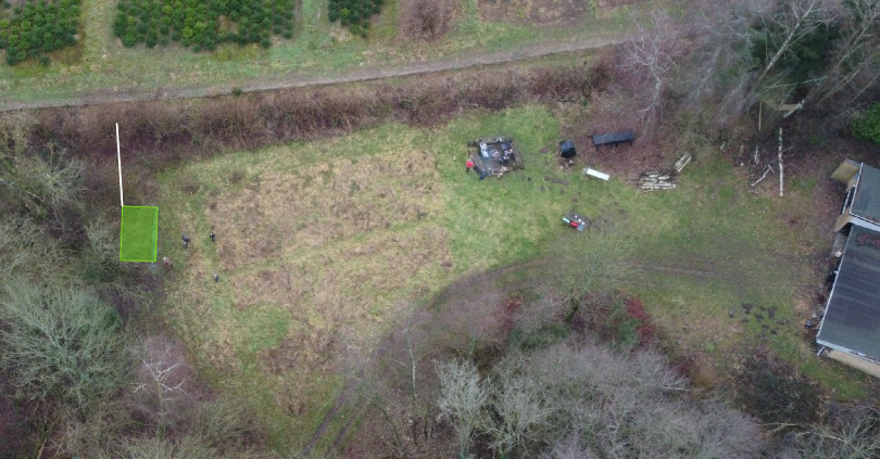 Oversigtsbillede, der viser shelterets placering i forhold til spejderhytten