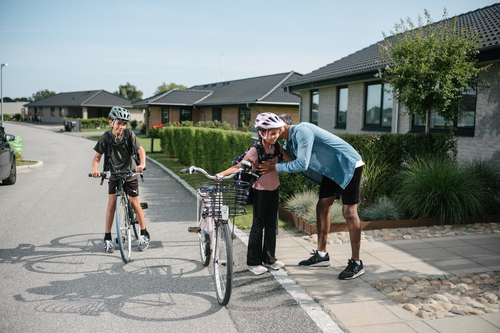Nybyggerkvarter i Søndersø - børn cykler i skole.