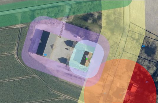 Luftfoto 4: På luftfotoet er med lilla markeret 20 meter afstand fra de hidtidige bebyggelsesarealer.