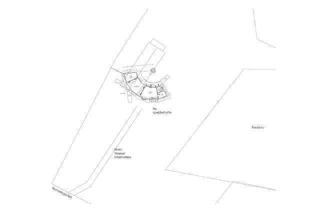 Oversigtstegning, der viser placeringen af den nye spejderhytte på ejendommen