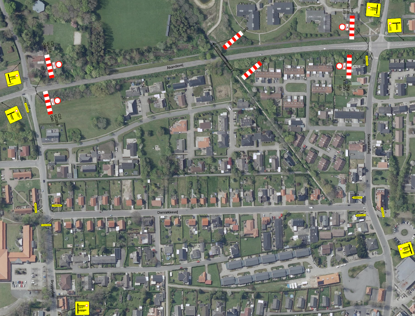 Kort viser omkørsel af Bryggerivej, Damløkkevej og Stenløkkevej ifm. udskiftning af stibro over Åkandevej.