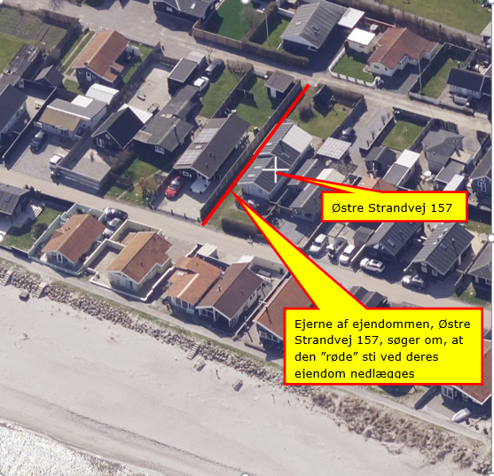 Skråfoto af 31. marts 2021 fra Styrelsen for Dataforsyning og Infrastruktur om en privat fællessti klods op ad ejendommen Østre Strandvej 157, 5450 Otterup. Stien er skitseret med rødt.