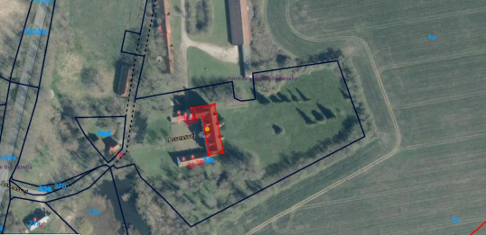 Oversigtsfoto over ejendommen