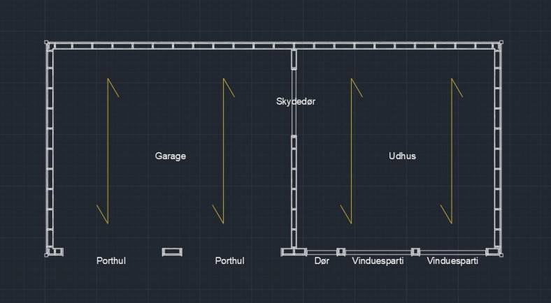 Plantegning, der viser placering af garage og udhus samt adskillelse med skydedør.